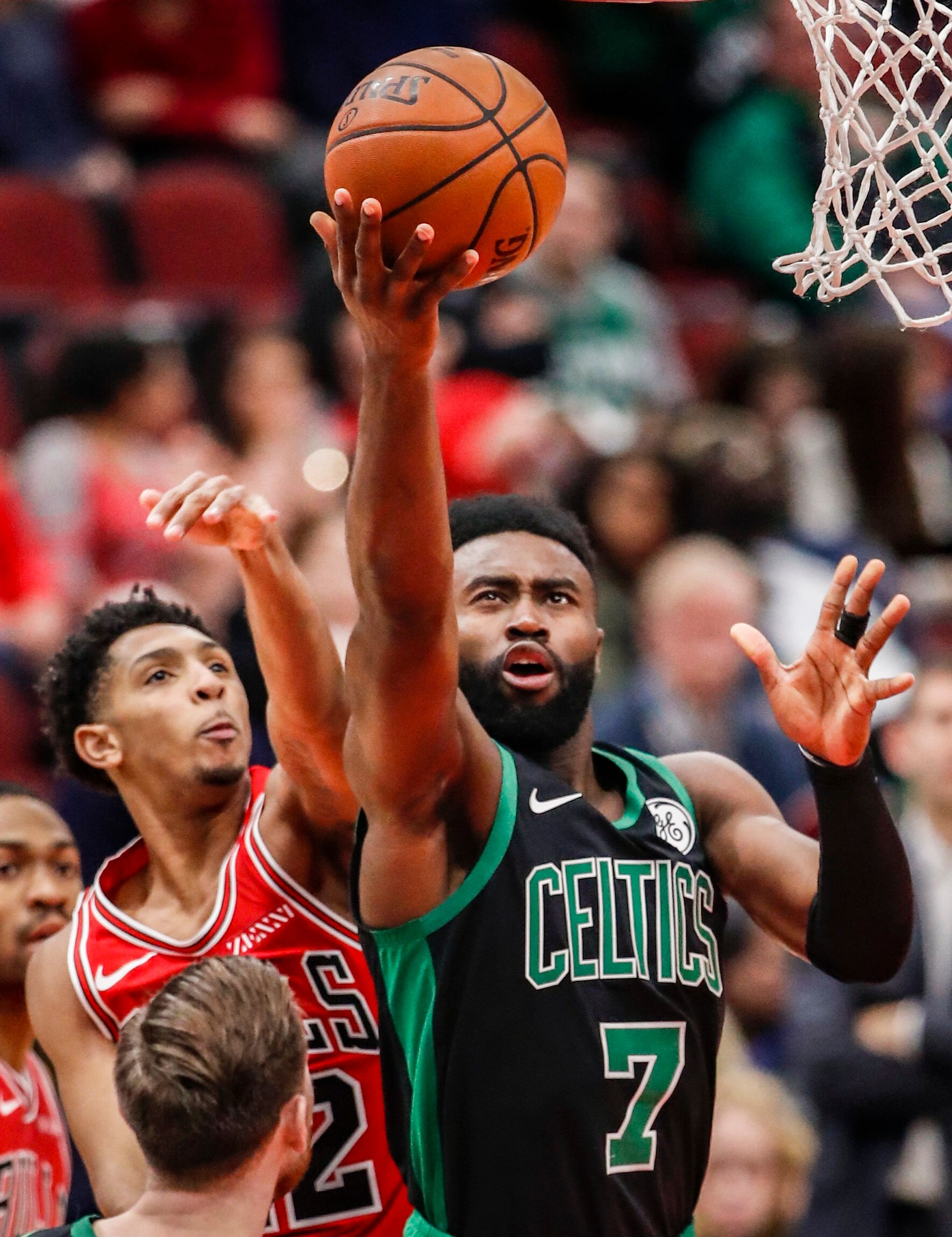 比利时年度最佳教练候选：孔帕尼、摩纳哥主帅波科尼奥利在列（比利时年度最佳教练候选名单出炉：孔帕尼与摩纳哥主帅波科尼奥利入围）