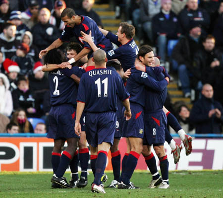 正式加盟！本西蒙斯重回赛场，但不在NBA（本西蒙斯官宣复出并完成签约，重返赛场但非NBA）