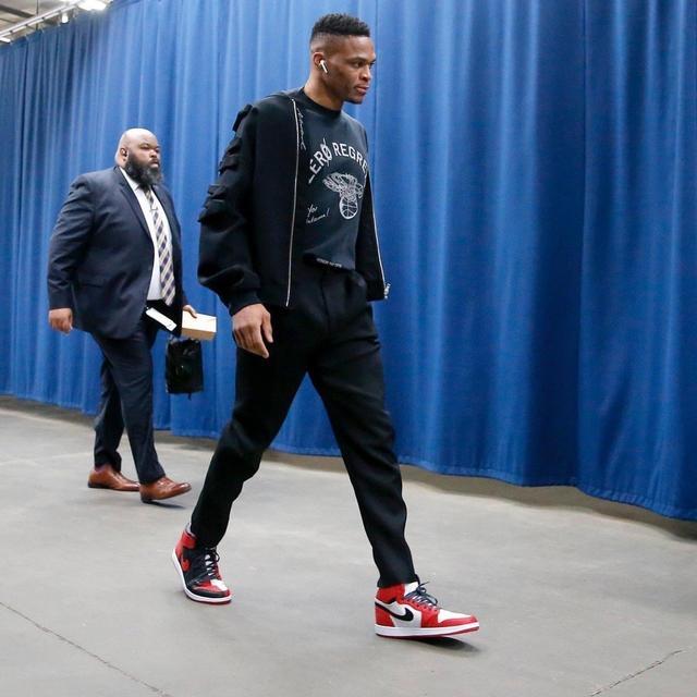 30分10篮板5助攻且命中率80%场次：约基奇历史最多（约基奇30分10篮板5助攻且命中率80%比赛场次历史第一）