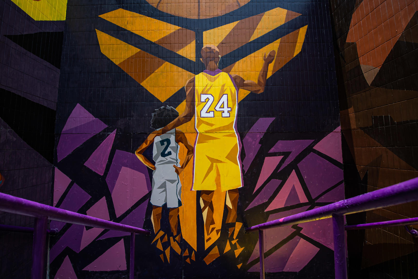 媒体人：阿奇姆彭很职业、不惹事，配得上在中超挣得每一分钱（媒体人：阿奇姆彭敬业不惹事，在中超拿到的每一分钱都名副其实）