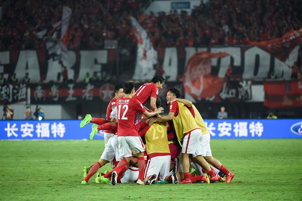 遇到苦主，斯洛特近8次对阵埃因霍温只赢下1场（斯洛特遇克星：近8战埃因霍温仅胜一场）