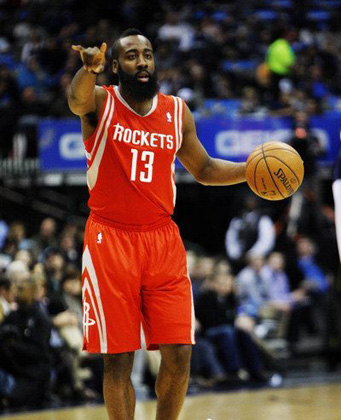 记者：诺坎普保安看到梅西后非常惊讶，当即就放他进去了（记者称梅西现身诺坎普令保安愕然，随即放行）