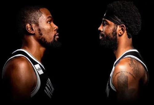 积极性！里夫斯抛投不中 艾顿掩护后冲抢力压庄神补扣打进！（拼劲爆棚！里夫斯抛投不进，艾顿掩护后强硬冲抢压过庄神完成补扣）