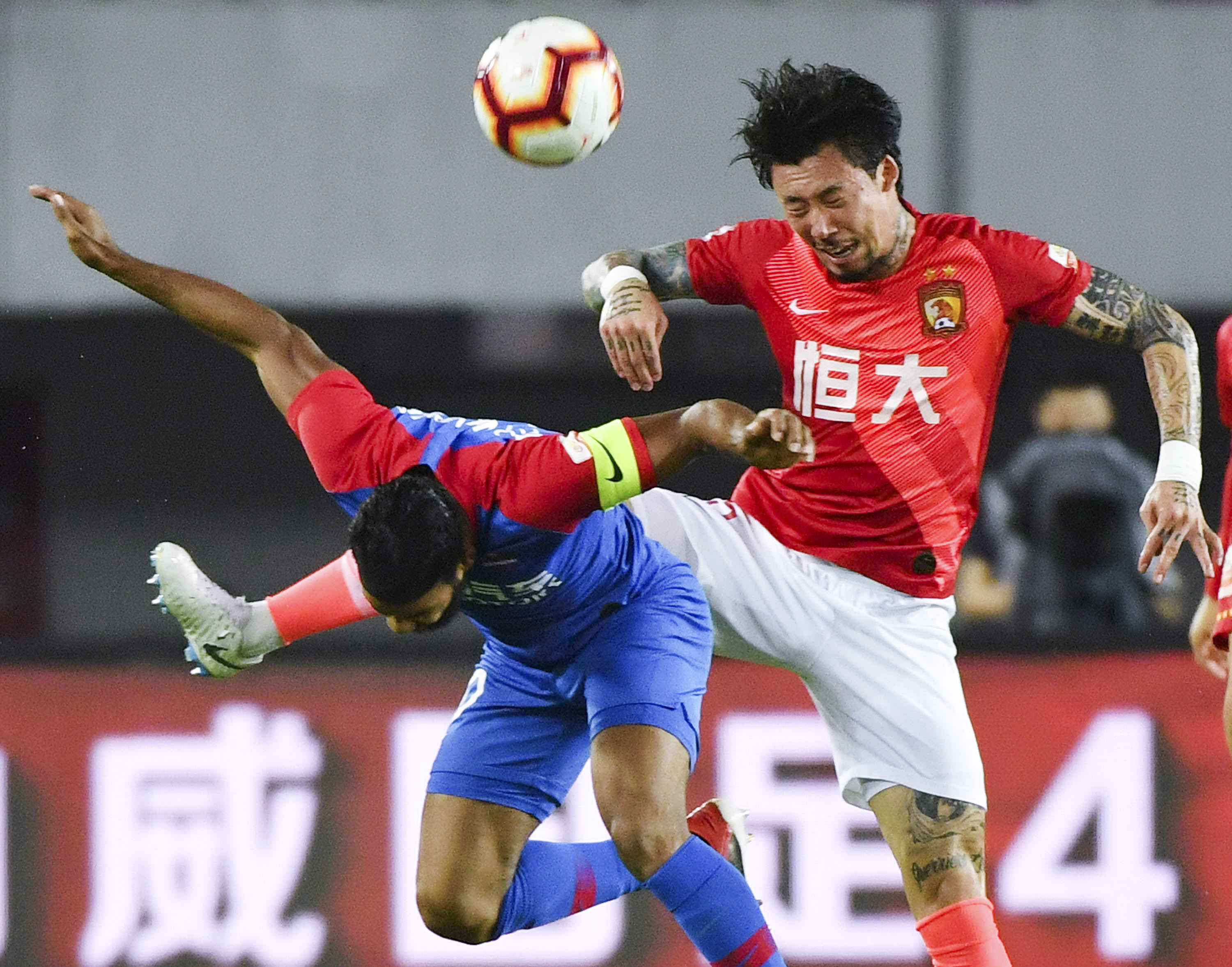 记者：迈阿密国际希望买断从塞尔塔租借来的前锋阿连德（记者称：迈阿密国际有意买断塞尔塔外租前锋阿连德）