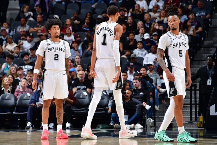 再次相见！穆勒生涯对阵梅西共计7胜3负，并留下诸多名场面（再度相逢！穆勒生涯对梅西7胜3负，名场面频出）